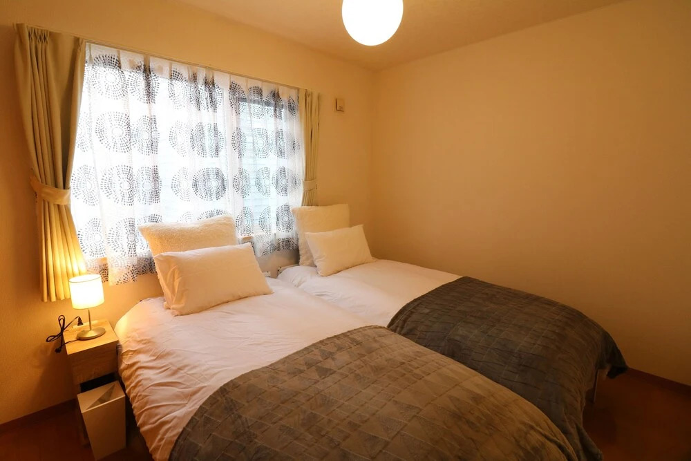 Cherry room202