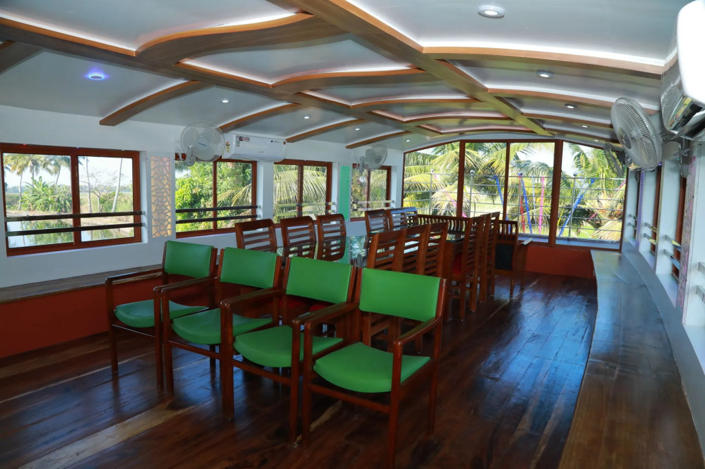 Beach Paradise Day Cruise Houseboat