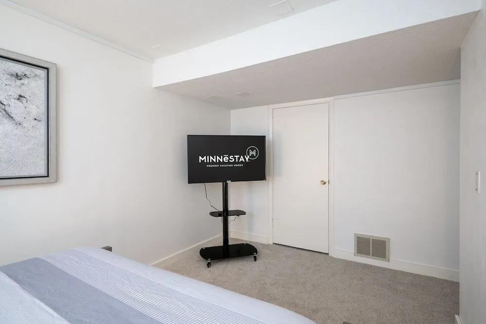 Linden Hills Retreat