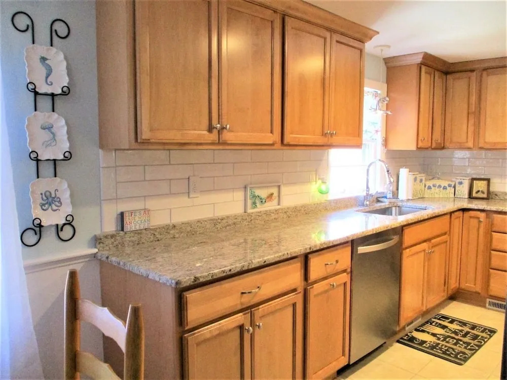 387 Strawberry Hill - 4 Bedroom House