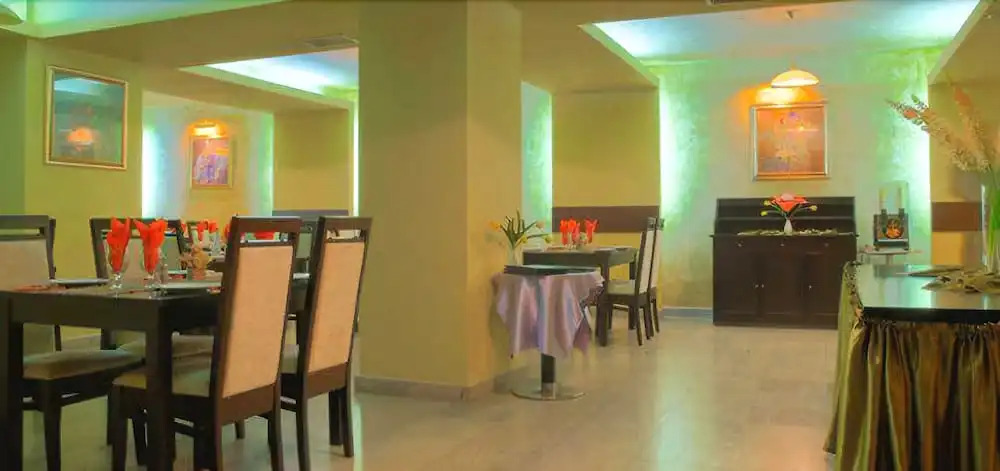 Hotel Seven