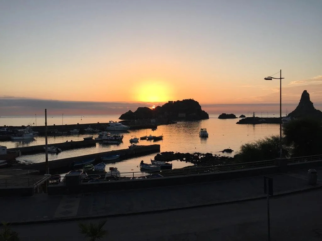 B&B Epos Acitrezza