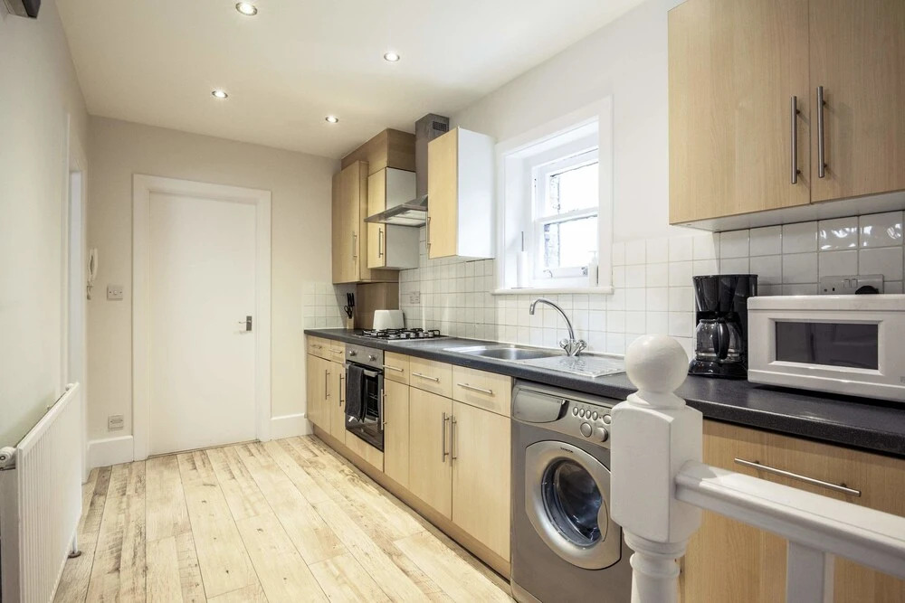 Bright Mornington Avenue Apartment II- KDW02