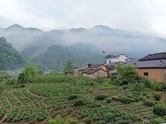 Xiuning Liu Jie's Family Farmhouse
