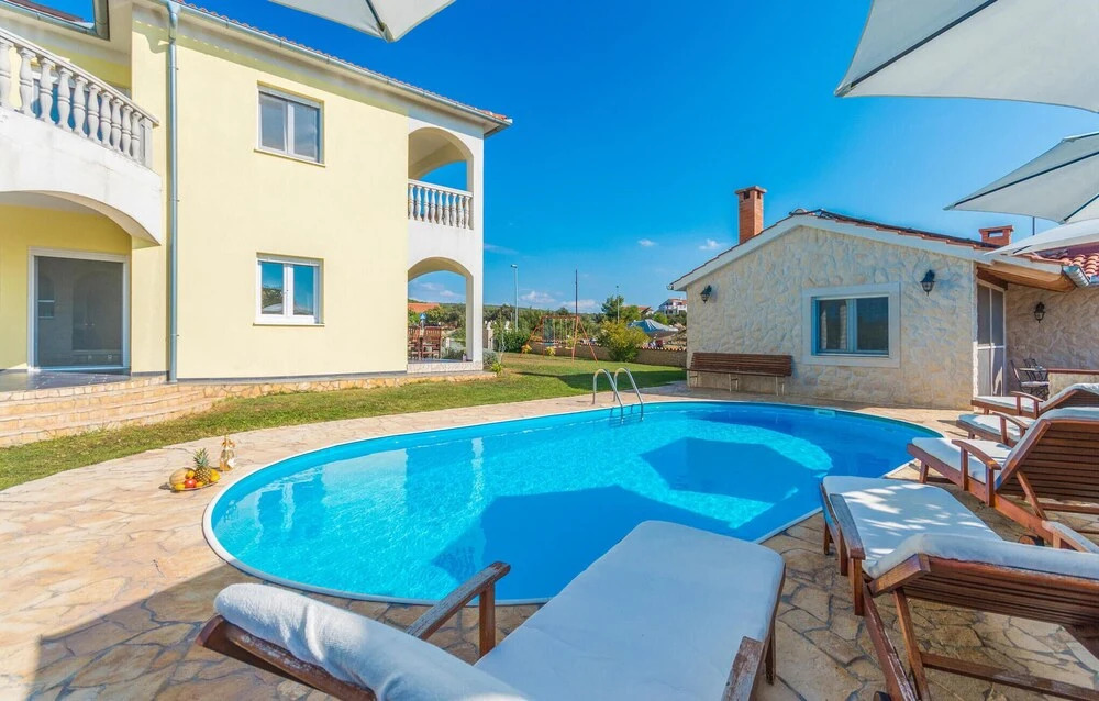 Awesome Home In Turanj