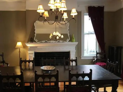 Robert Porter House Inn