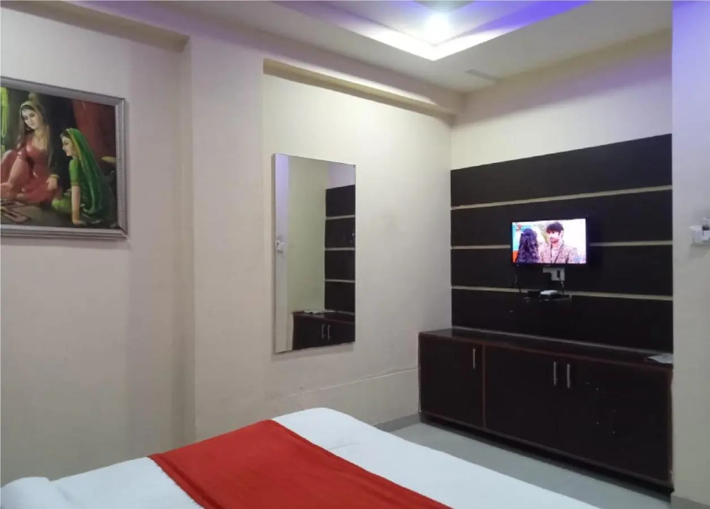 Hotel Krishna Palace Vastrapur