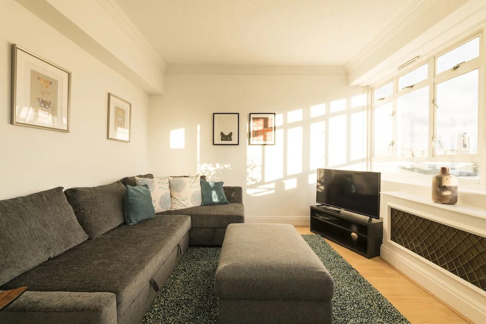 Bright 3 Bedrooms in Central London/lupus Street