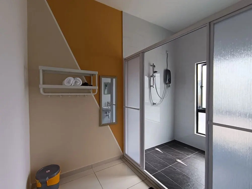 The Horizon Ipoh Dual L13A by Grab A Stay