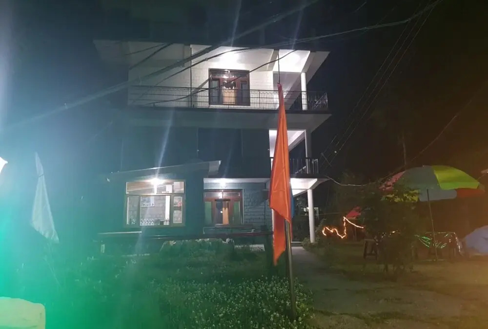 Goroomgo Aby's Hut Manali