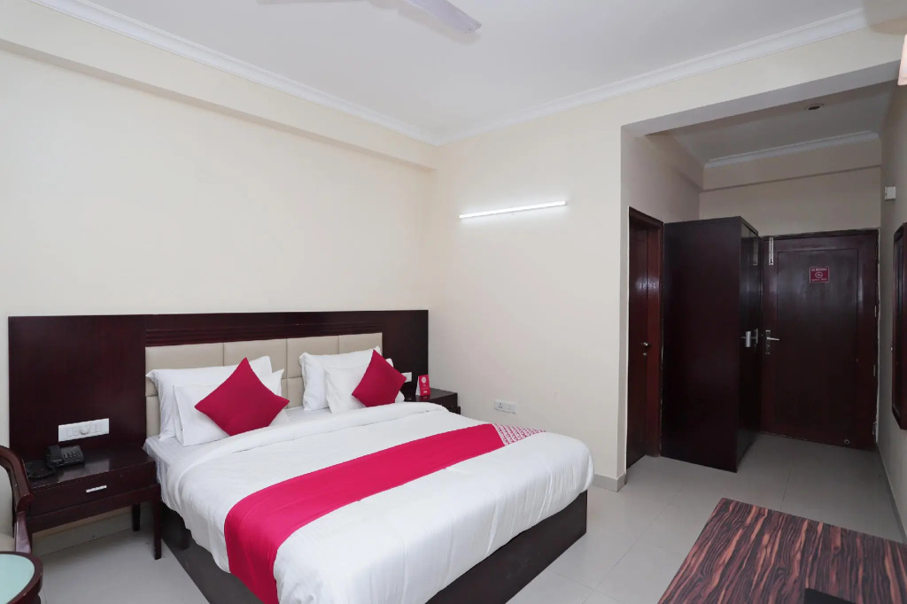 OYO 40989 Hotel Amigo