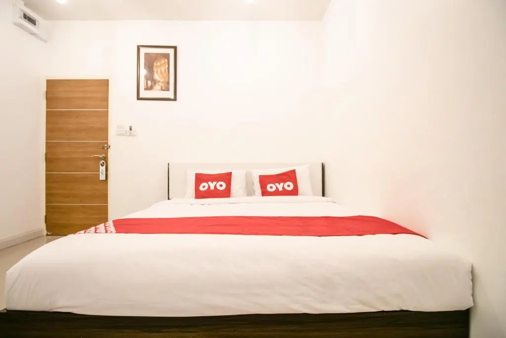 OYO 568 Art Hotel Hua Lamphong - Hostel