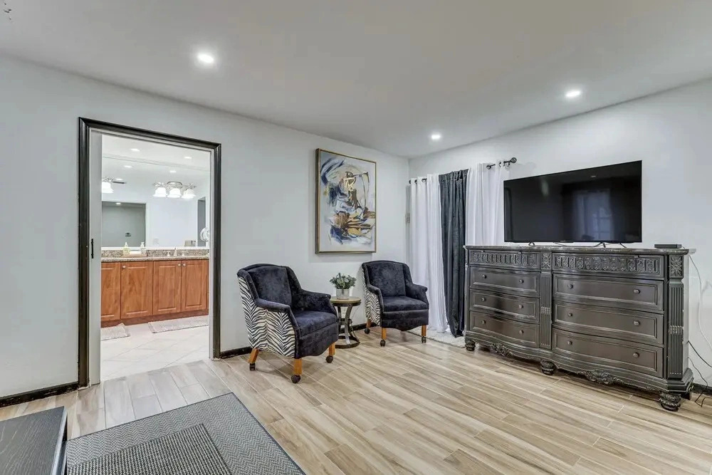 Spacious Family Escape w/ Pool in Deerfield Beach