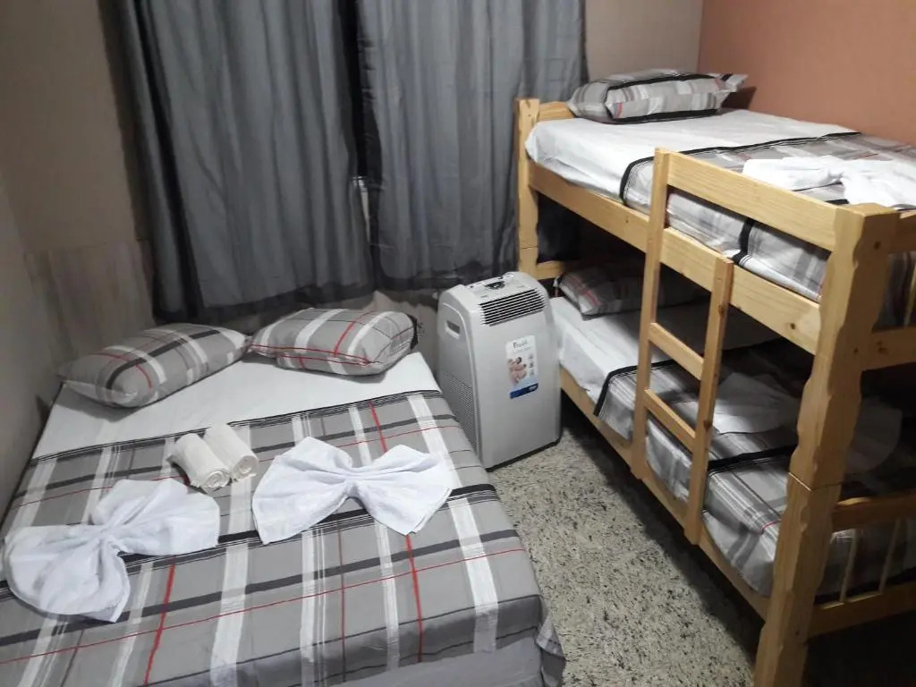 Hostel Falcão-Suites Privativas com Ar Condicionado