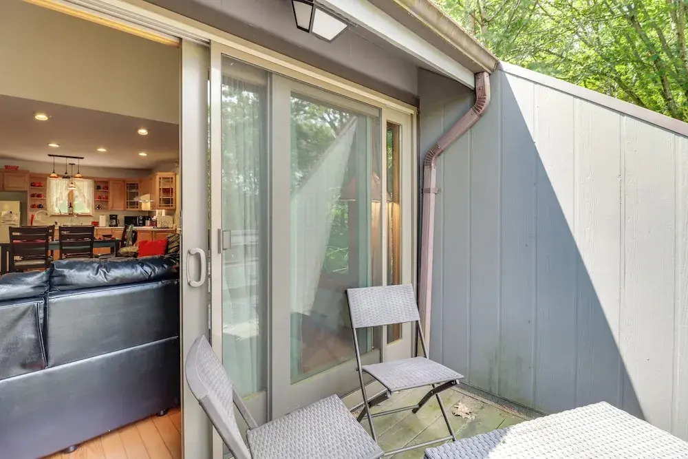 Community Indoor Pool: Tannersville Townhome