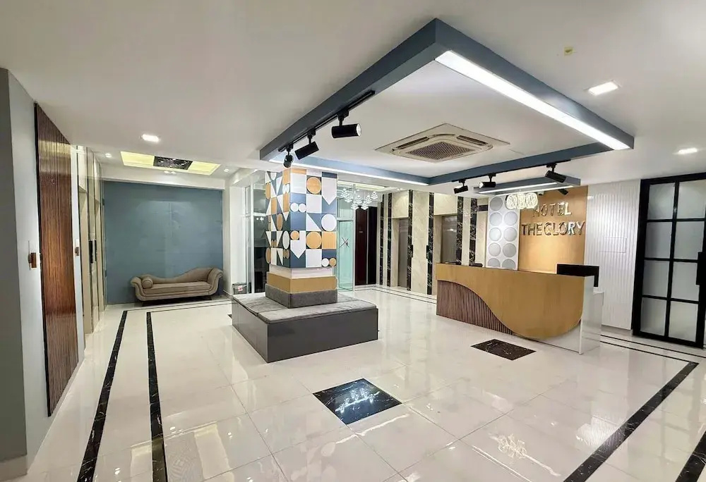 Hotel The Glory