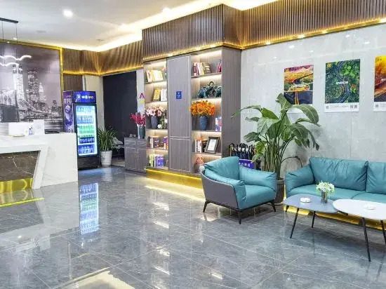 Super 8 Hotel (Suning Plaza RT-Mart)