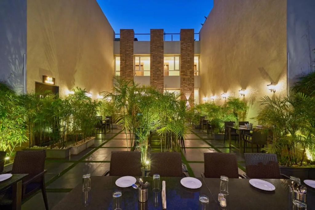 Hotel Shlok (Pure Veg), Kolhapur