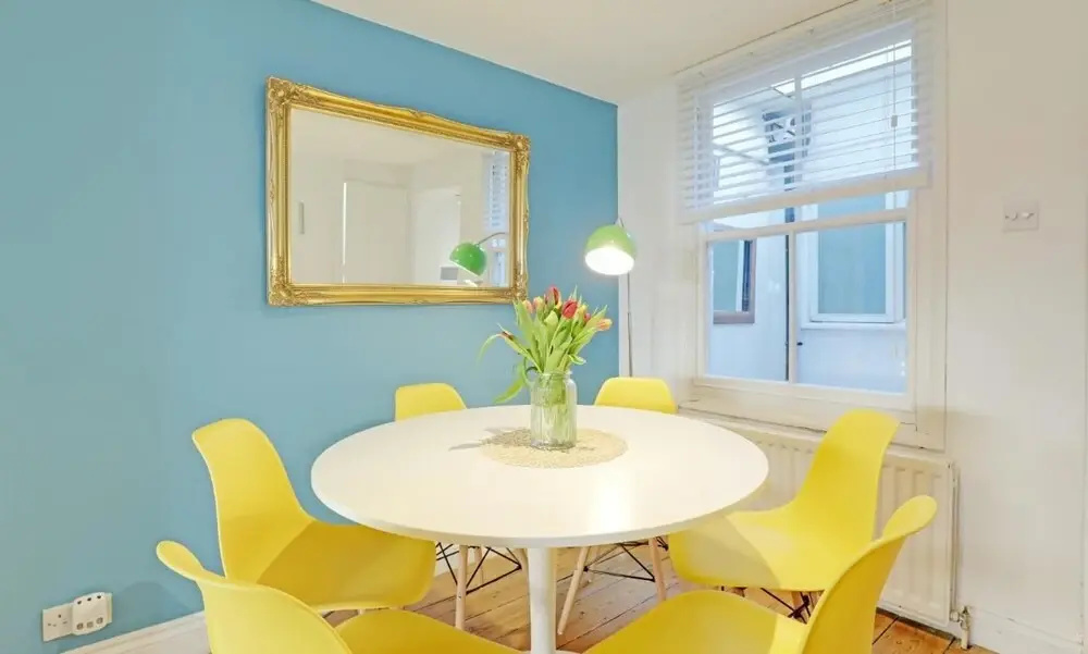 Sunny Cottage - Central Brighton Lanes - Sleeps 6 to 8 Guests