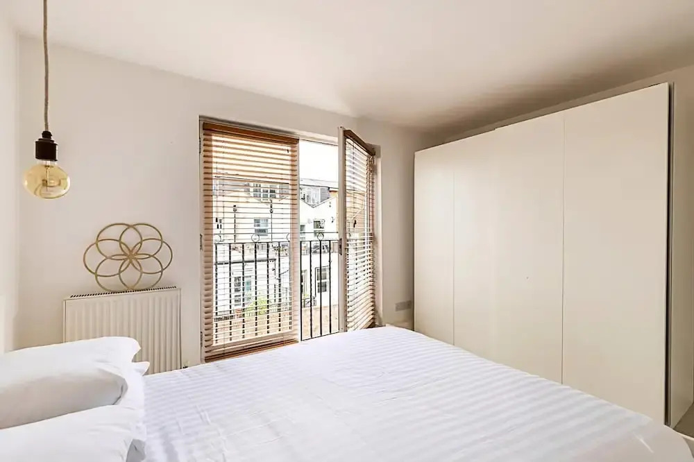 Tranquil 2 Bedroom Apartment in East London