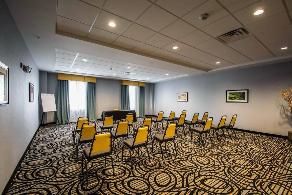 Comfort Suites Fort Lauderdale Airport South & Cruise Port