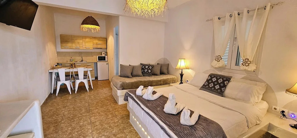 Room in Studio - Pleasure Studios1 Person 3