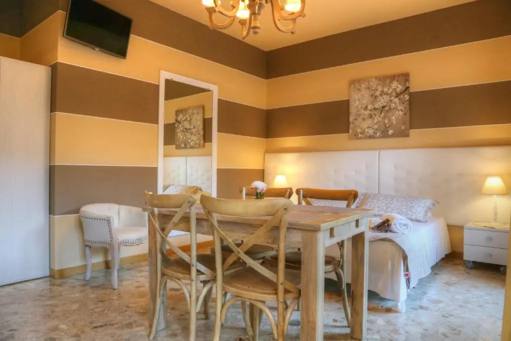 La Casetta di Lina Rooms and Apartments