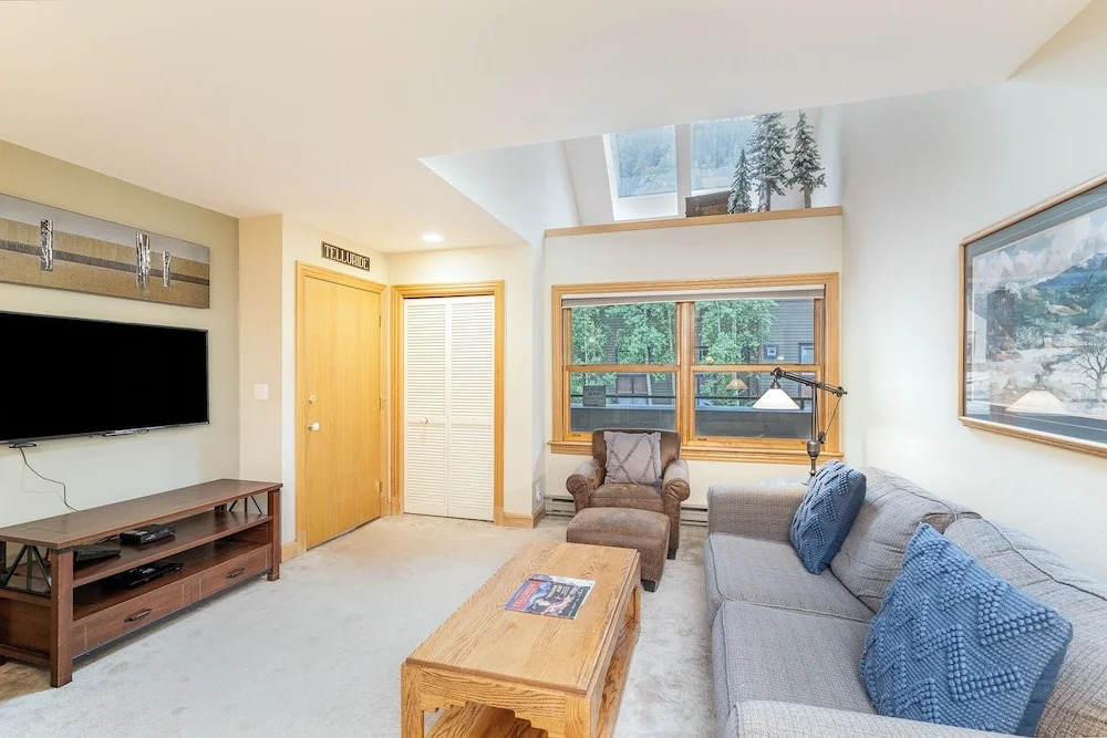 Cimarron Lodge 33 2 Bedroom Condo by RedAwning