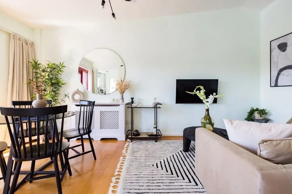 The Shadwell Secret - Contemporary 4bdr House