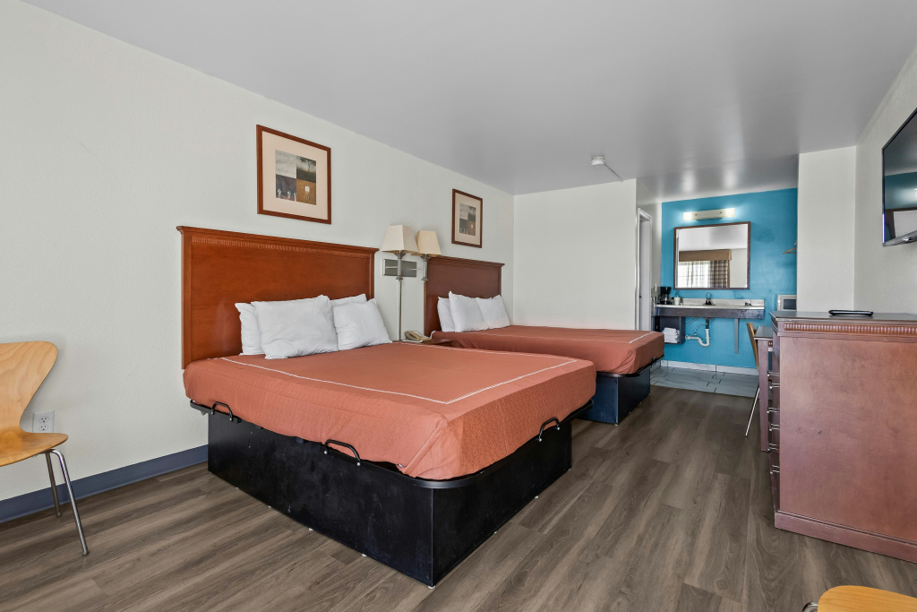 Capital O First Heritage Inn Rantoul IL I 57