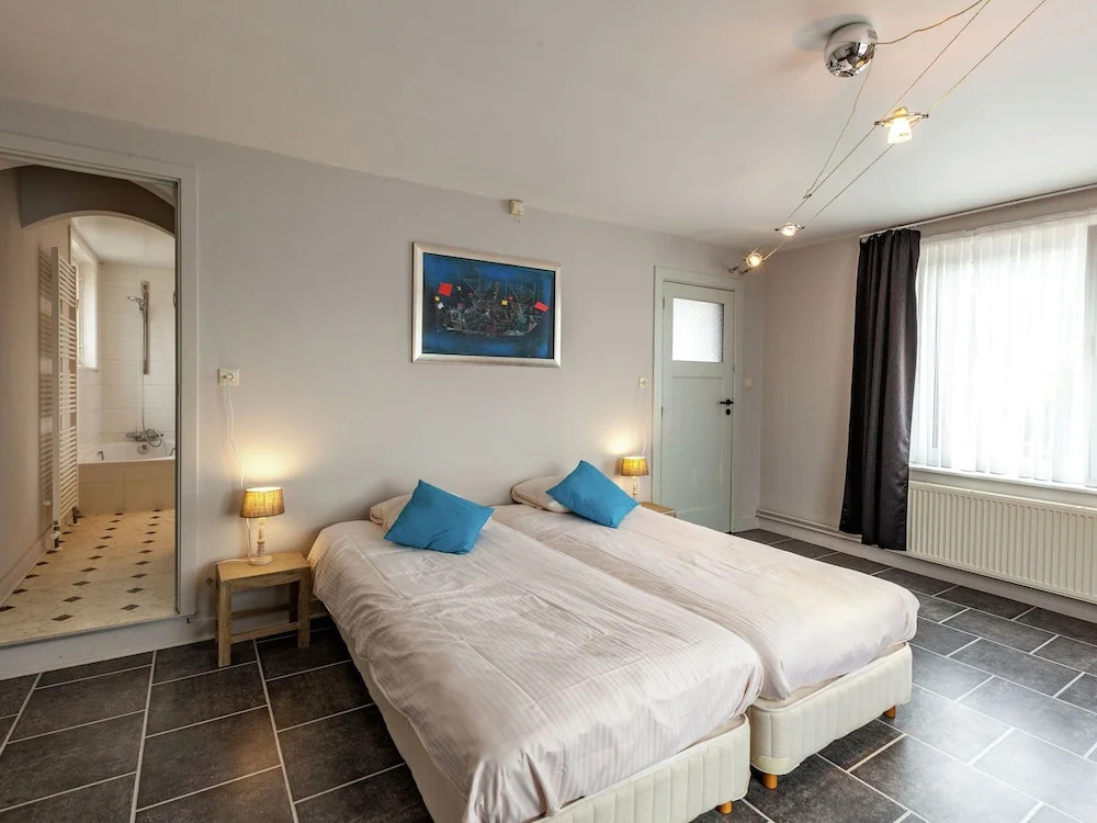 Pretty Holiday Home in Nieuwpoort-bad With Terrace