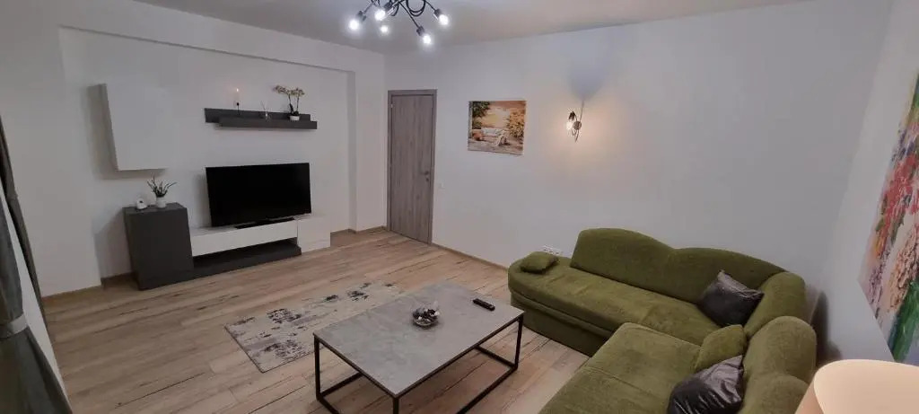 Art Apartment 3