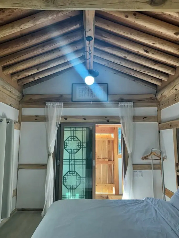 Hanok Stay - Jukrokjeongsa