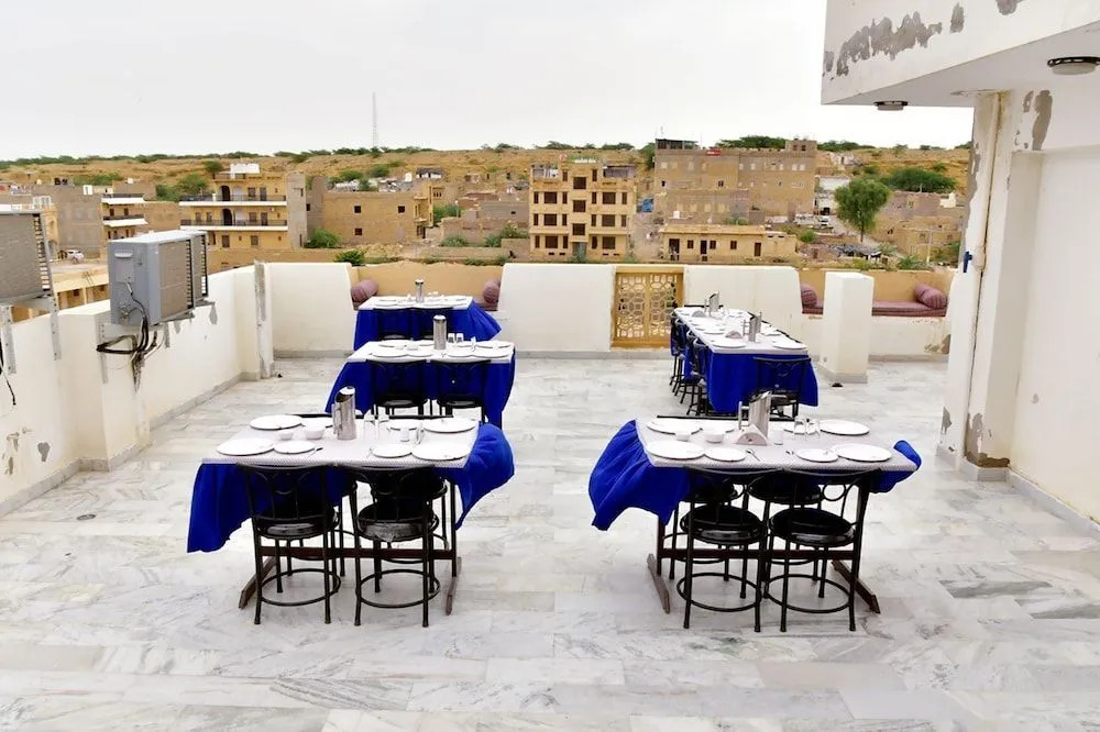 Hotel Yellow Stone