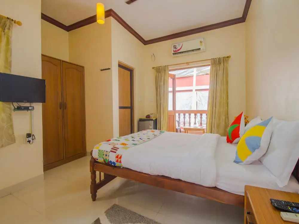 OYO 17114 Home Elegant Studio Candolim Beach