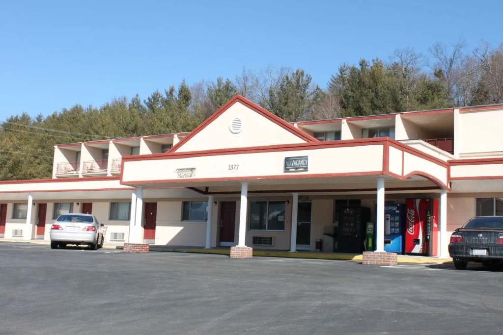 Rhodes Motor Lodge