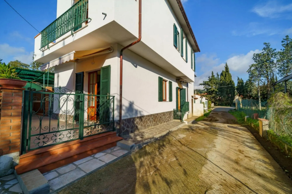 Casa Barbarossa with outdoor space and parking a few steps from Barbarossa-CASA BARBAROSSA 12
