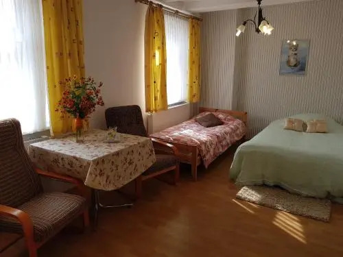 Hostel Famil