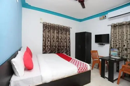 OYO 15504 Maa Banadurga Guest House