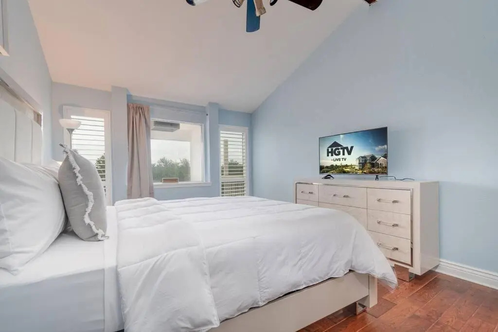Cozy 3br/2bath vacation house at Lake Travis