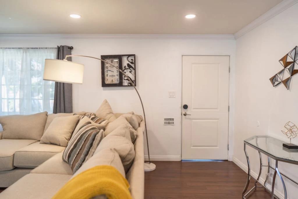 Tranquil 2BR Home in Beautiful Neighborhood (P24)