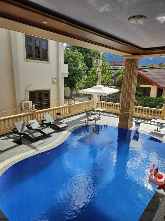 Sky hotel