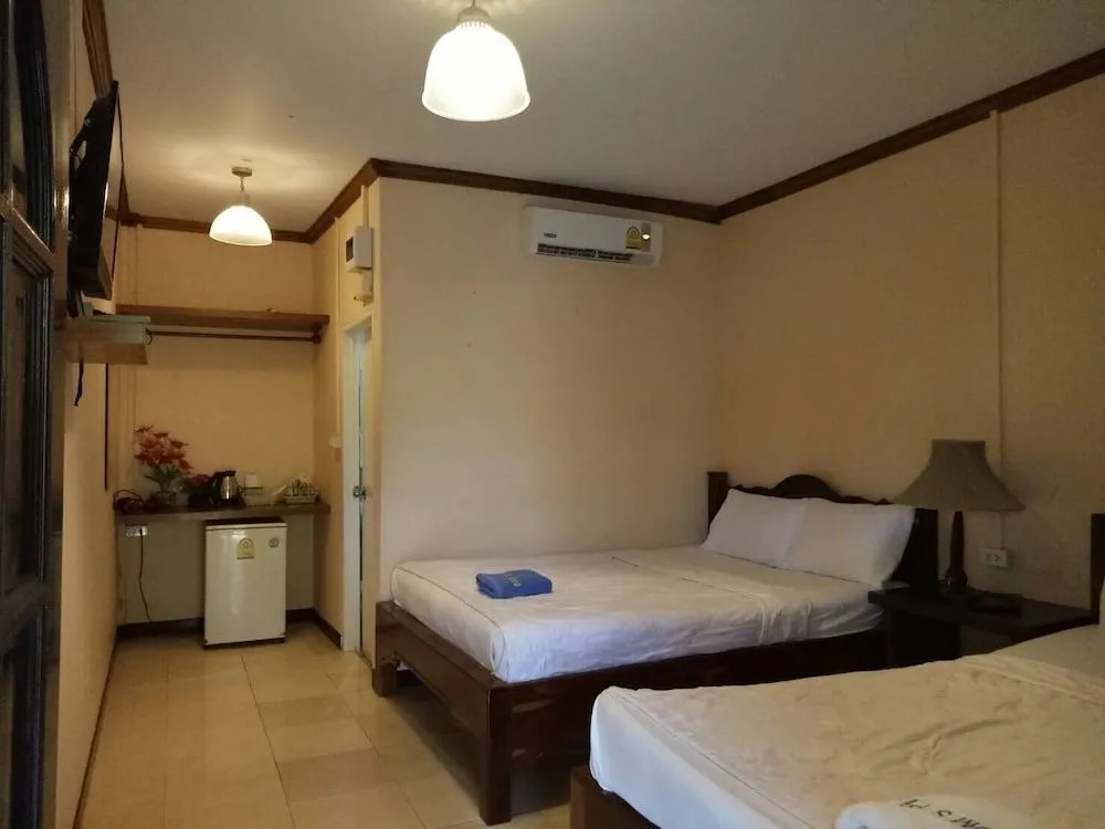Tom Pizza Resort