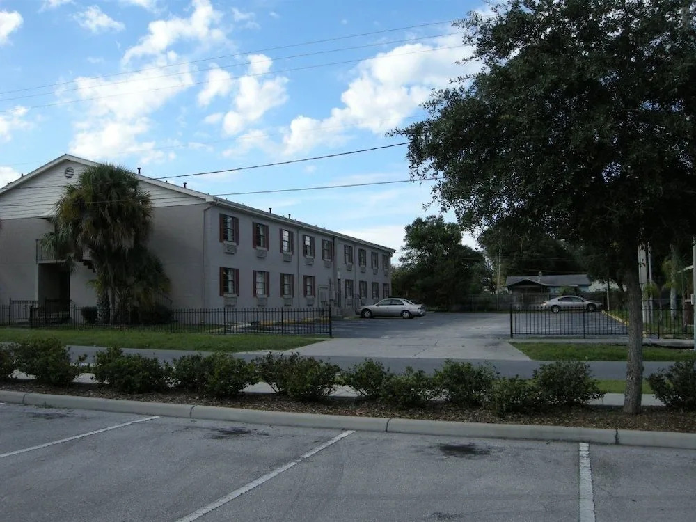 Relax Inn Lakeland