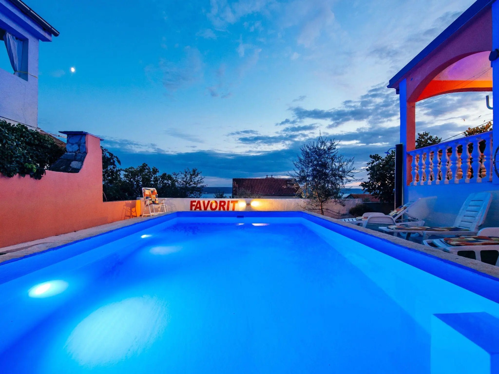 Beautiful Holiday Home in Maslenica Near Beach"