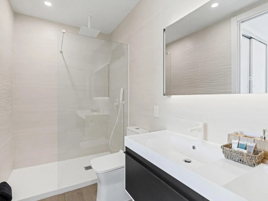 Mullet Bay Suites - Your Luxury Stay Awaits