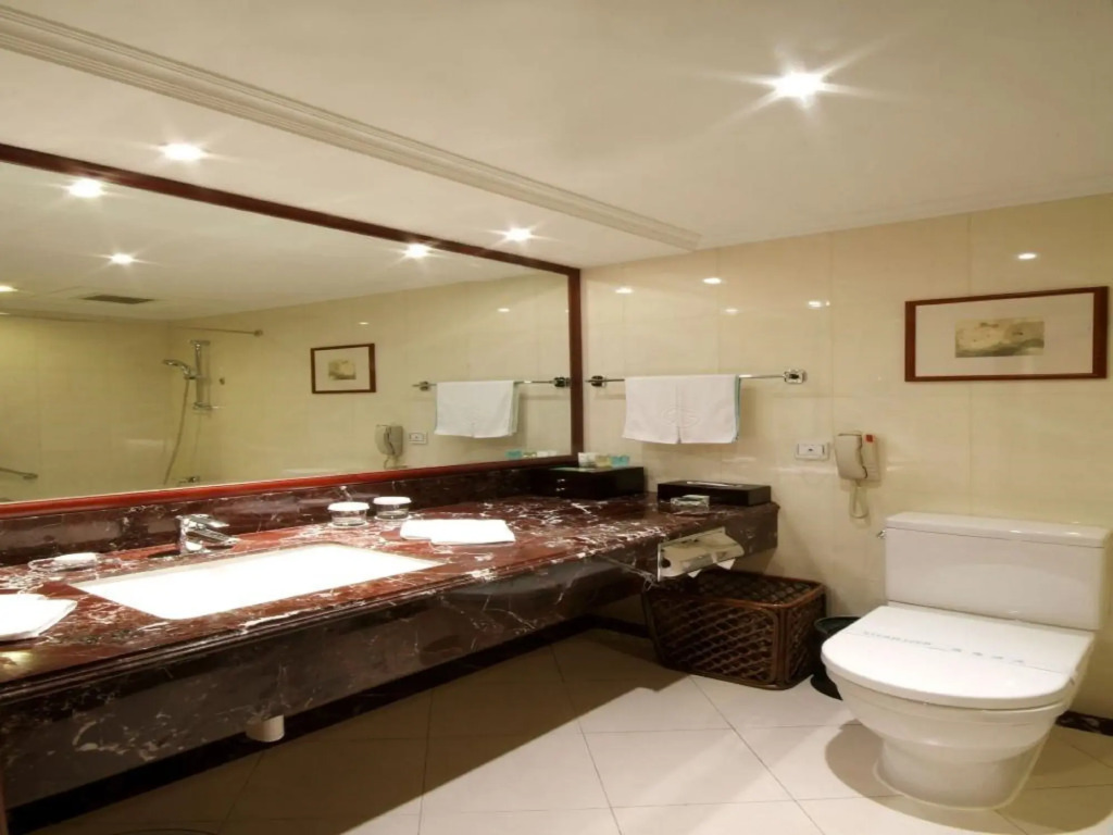 Jin Jiang Pine City Hotel