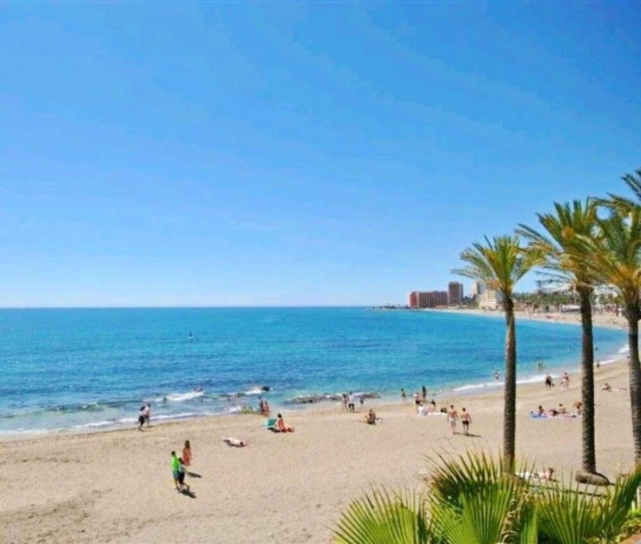 Studio in Benalmádena, With Wonderful sea View, Shared Pool, Furnished Balcony