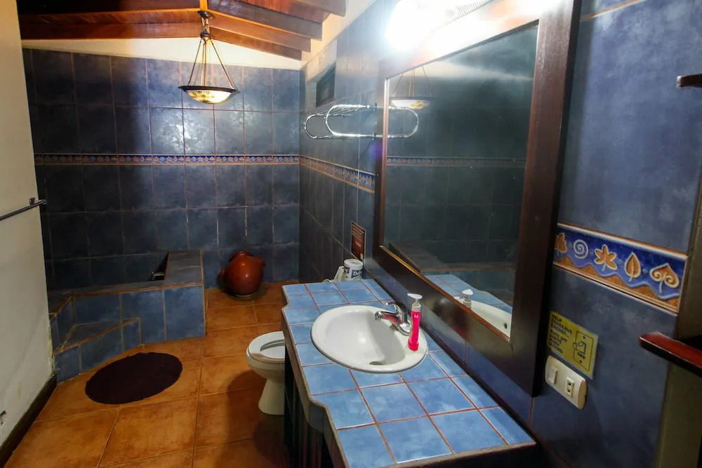 Tamarindo Backpackers