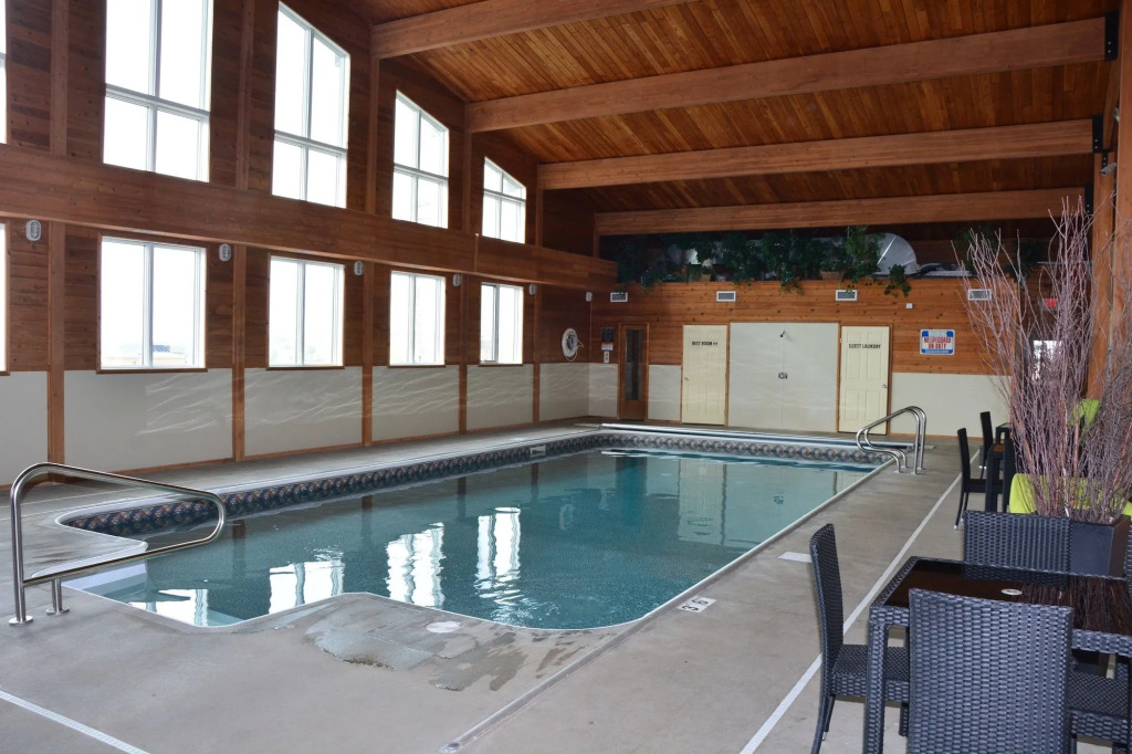 Roosevelt Inn & Suites